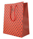 Красный цвет подгонял напечатанный мешок подарка Кристмас бумажных мешков с красной веревочкой/милый