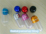 Опорожните бутылки пилюльки малой бутылки медицины пластичные с красной/голубой/пурпуровой крышкой
