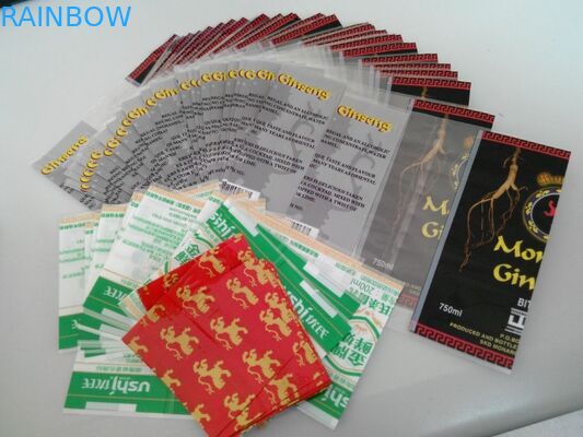 Ярлыки втулки сокращения применения руки для упаковывать бутылки воды кокоса