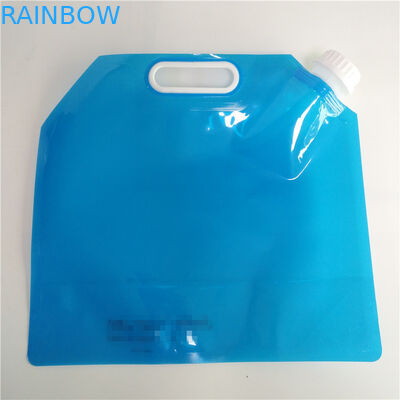 На открытом воздухе жидкостные сумки хранения, питьевая вода стоят вверх мешок Споут с ручкой