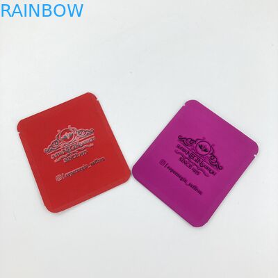 Упаковывая упаковка чая пакетика чая кладет пакетик чая в мешки горячей упаковки еды уплотнения алюминиевый