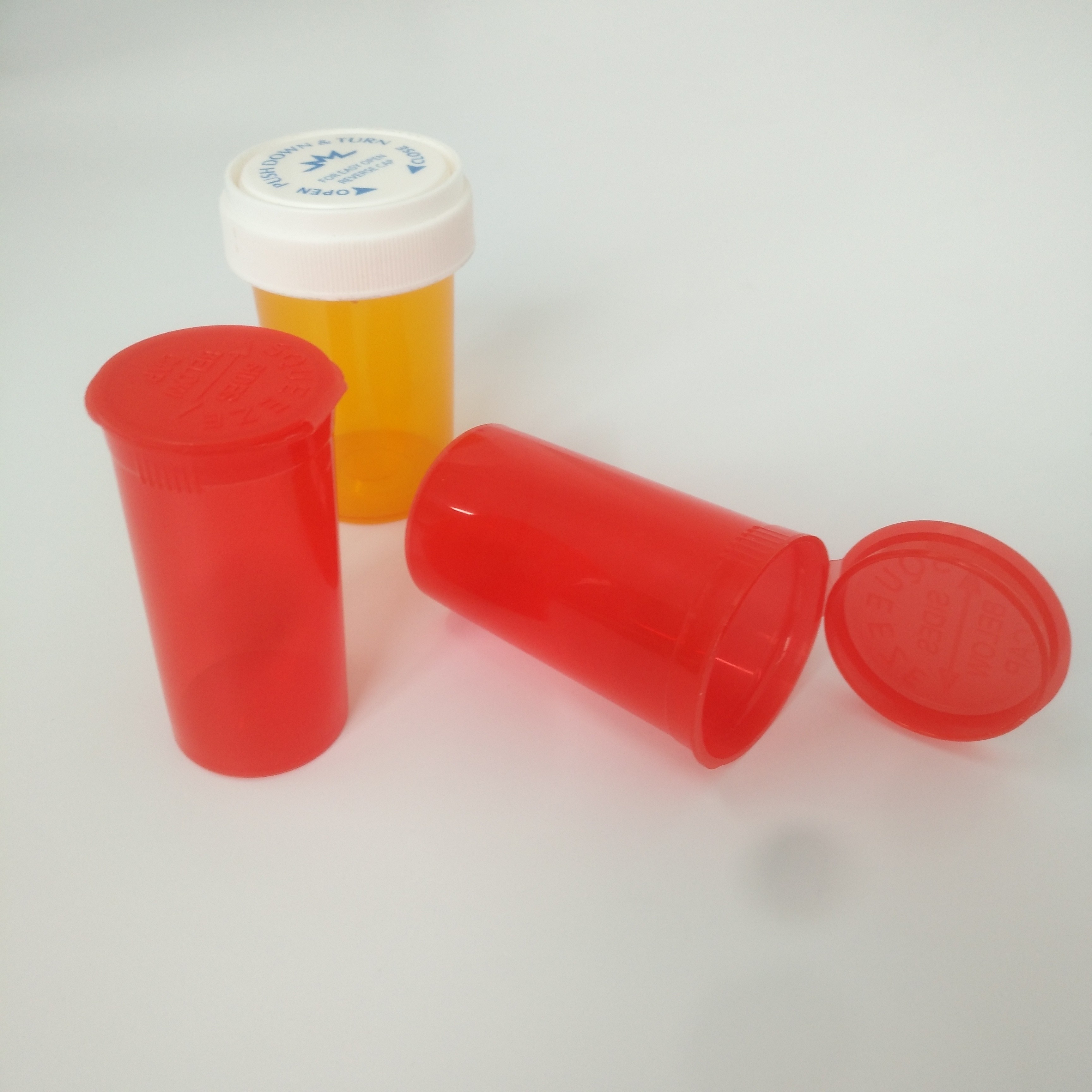 детские пластиковые банки для химической упаковки