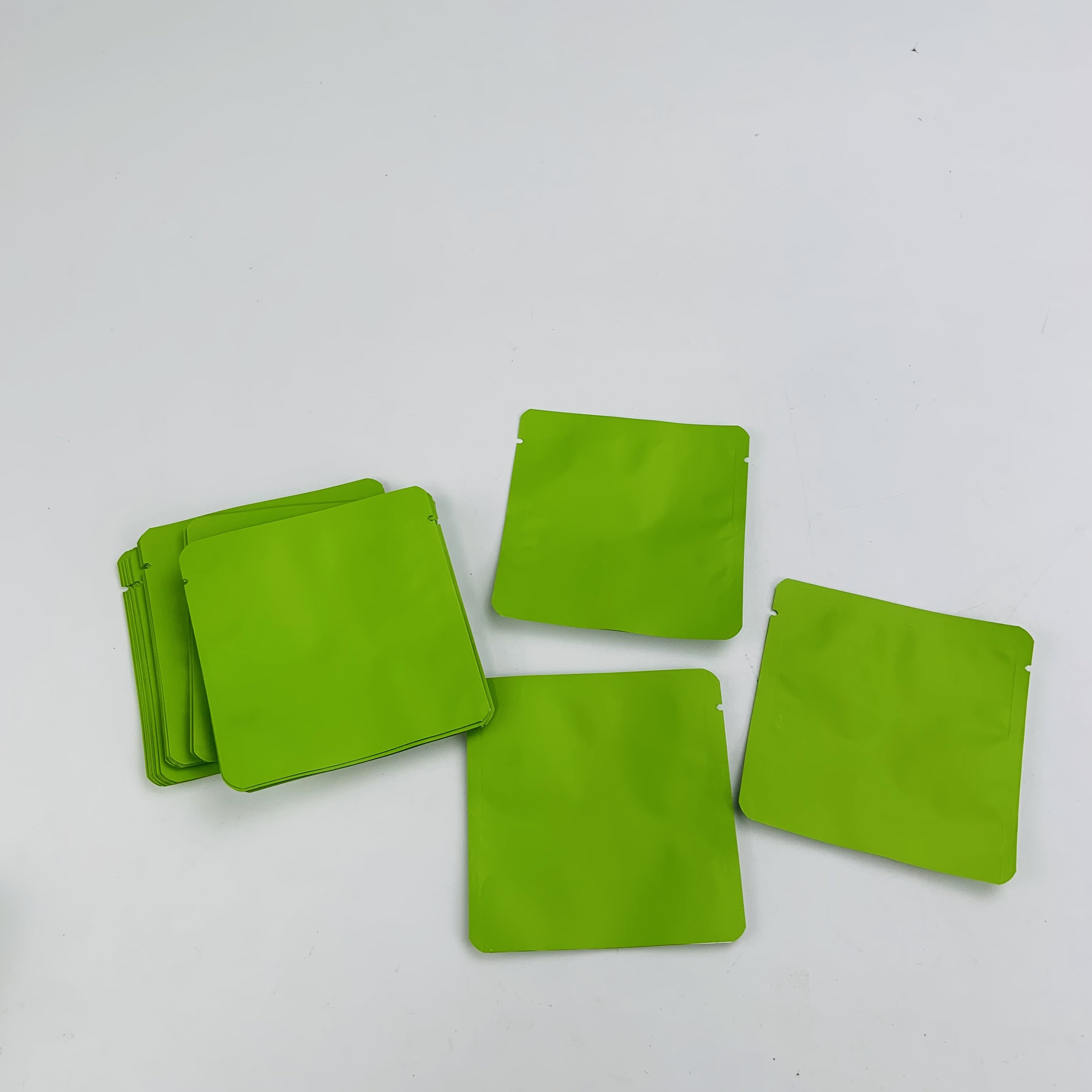 Сумки CMYK фольги УПРАВЛЕНИЯ ПО САНИТАРНОМУ НАДЗОРУ ЗА КАЧЕСТВОМ ПИЩЕВЫХ ПРОДУКТОВ И МЕДИКАМЕНТОВ 150micron 1ml 2ml Resealable Mylar заботы кожи