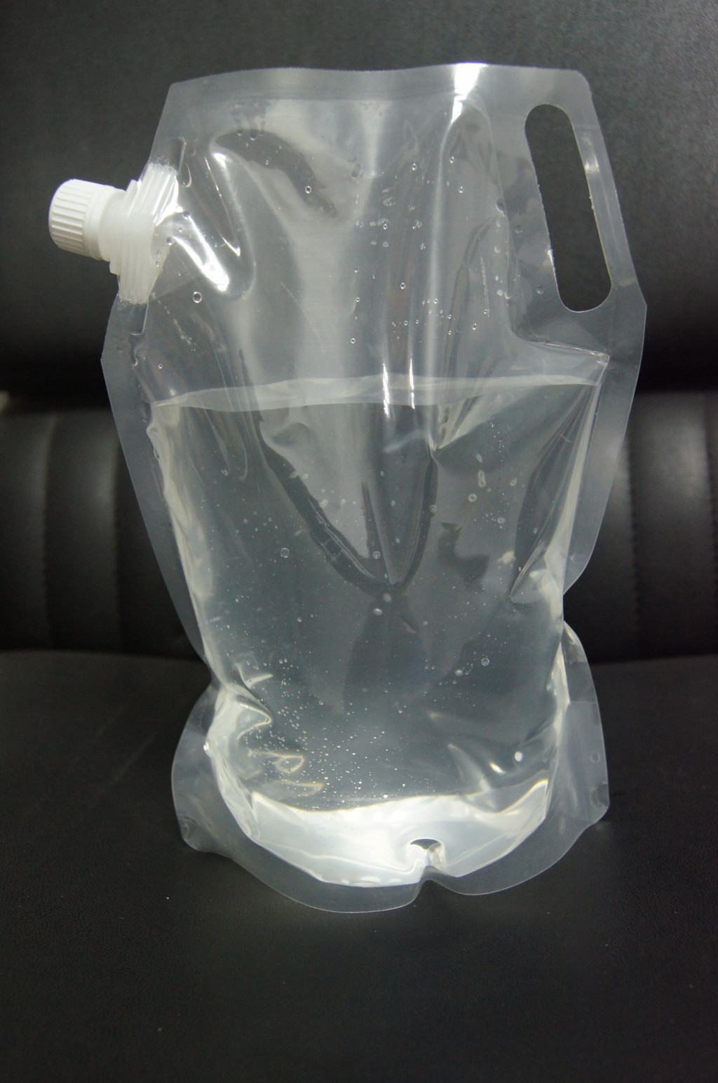 Цветастое доказательство воды печатания стоит вверх упаковывая мешок с угловойым Spout для Liguid