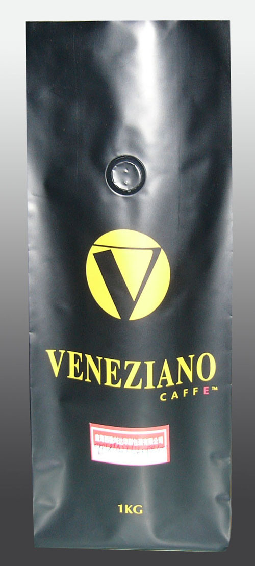 Серебристые пакетики чая уплотнения вакуума упаковывая штейновую отделку стоят вверх с клапаном дегазирования